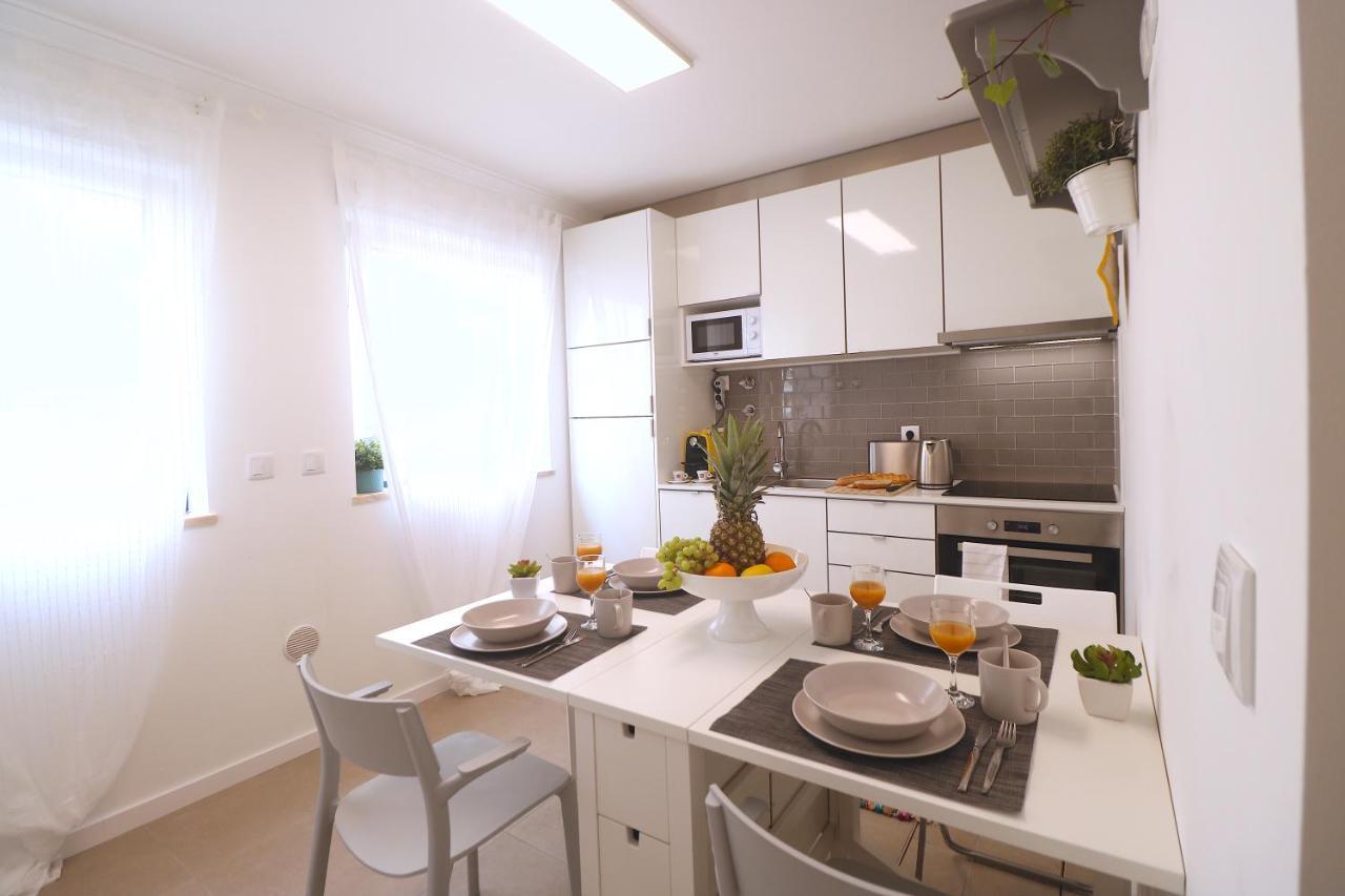 Casas Da Vila - Beach Apartments By Silver Prop Nazaré Exteriör bild